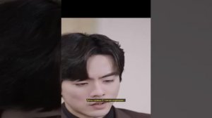 Красивая девушка выходит замуж за слепого миллиардер?