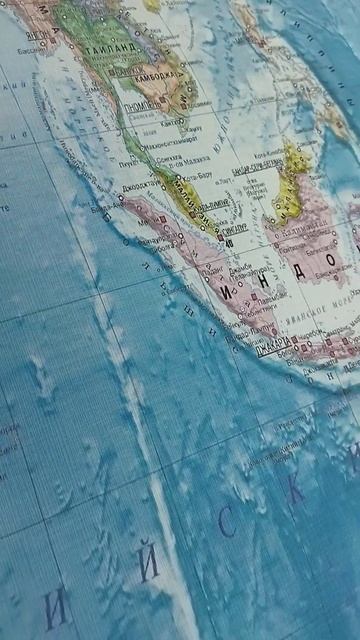 Фотообои GrandPik 80466 "Карта мира на русском, морская" смотреть онлайн