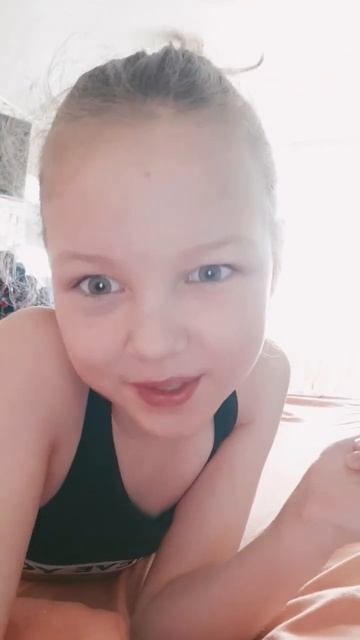 чисто когда училка выбирает кого вызвать к доске смотреть онлайн