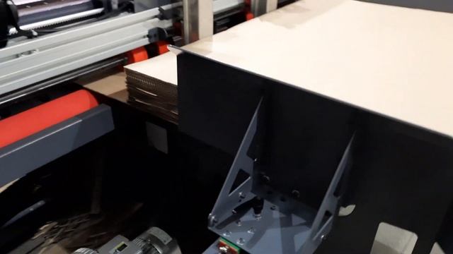 СТАНОК РЕЗАТЕЛЬНО-РИЛЕВОЧНЫЙ ПМ-18 с секцией АВТОПОДАЧ смотреть онлайн