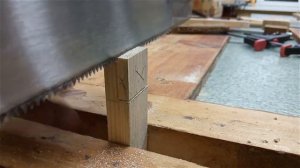 Соединение брусков вполдерева (врезкой) 6 класс