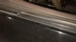 Замена молдинга стекла передней левой двери Toyota Land Cruis