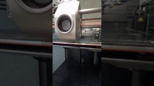 Creality K1 max бьется головой об стенки.