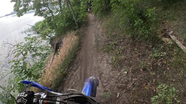 Тропа у реки в Шилова смотреть онлайн