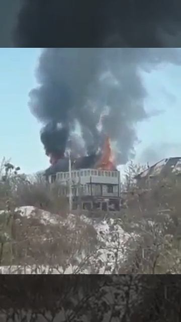 В Чигирях горит двухэтажный коттедж смотреть онлайн