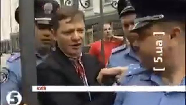Шо ти жирний отута пхаєшся?