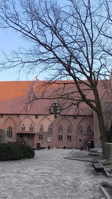 Самый большой замок в мире #поехаливпольшу #polska #zamek смотреть онлайн