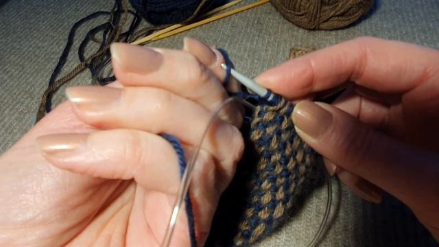 6.3. Как вязать клапан большого пальца. Вязание рукавички-перчатки с клапаном. смотреть онлайн