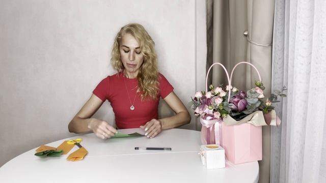 Ирина Михайлова Развивашки Делаем морковку в технике оригами 6+