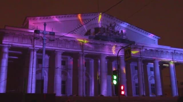 Фестиваль огня в Санкт-Петербурге / Салют у Петропавловской крепости смотреть онлайн