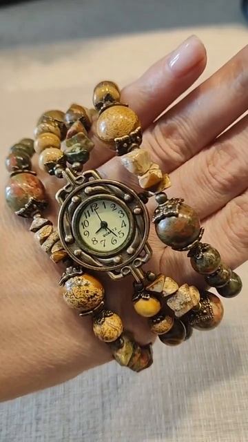 часы с многорядным браслетом из натуральных камней "П? смотреть онлайн