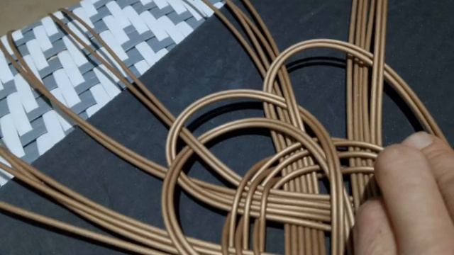 Узор Цветок из искусственного ротанга смотреть онлайн