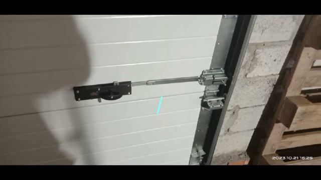 Гаражные секционные ворота ШхВ 2.7*2.4 смотреть онлайн