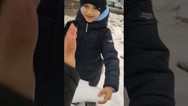 найди пенопласт в снегу смотреть онлайн