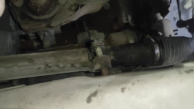 Рено Меган, замена втулок стабилизатора.