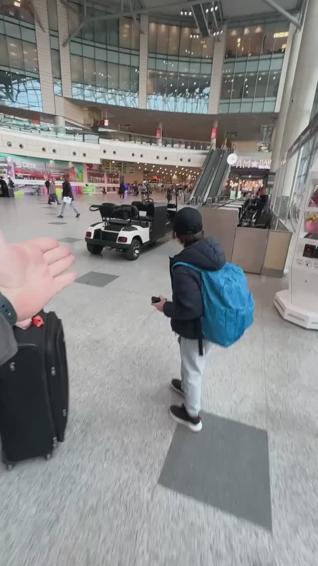 Летим в Сочи и перед полетом потестили услугу «Ультра» аэропорта Домодедово смотреть онлайн