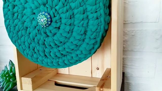 Круглая сумочка из ТРИКОТАЖНОЙ ПРЯЖИ. Обзор.