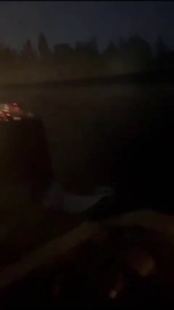 В Брянской области подорвали мост под которым в этот момент проходил пассажирский поезд. смотреть онлайн