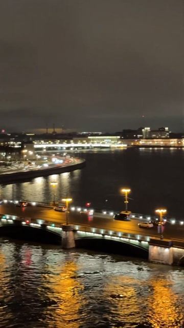 Крыша 18, панорамный вид в центре Петербурга на аквато? смотреть онлайн