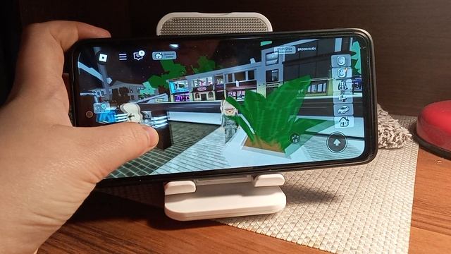 играю в роблокс