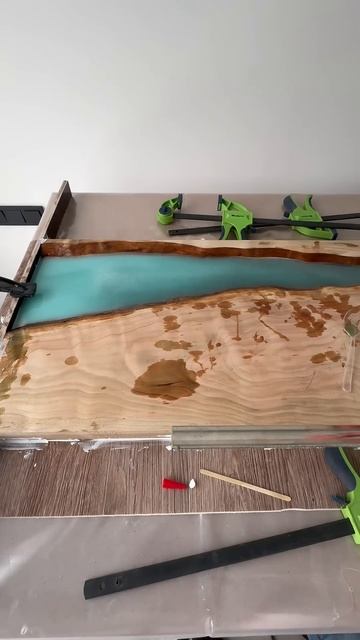 Многослойная заливка ✅ #столярка #wood #woodworking #diy #эпокс смотреть онлайн