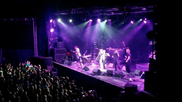 Премьера! Jukebox trio & Тина - Спешите любить смотреть онлайн