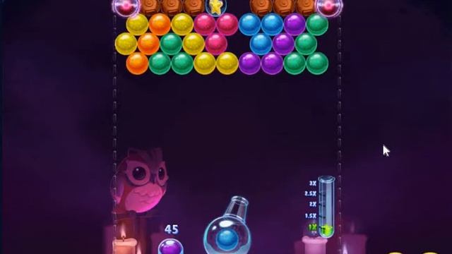 София и Сережа играют в шарики