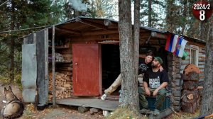Уехали жить в тайгу, в уютную избу. Заготовка дров. Поймали огромного хариуса. Опять ночные гости.8с