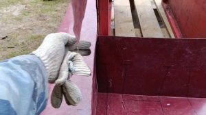 как лучше сделать чтобы не текла крыша возле трубы. пр?