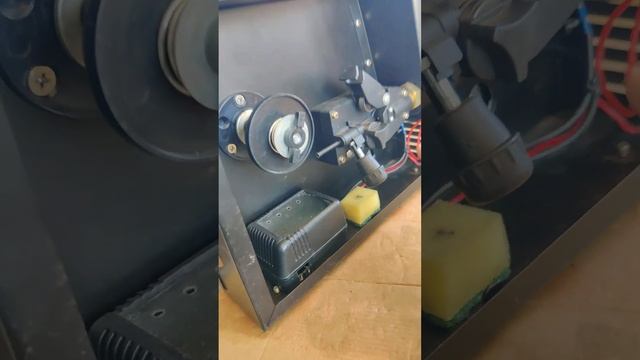 Установка 5-ти килограммовой катушки на HZXVOGEN MIG-185 II смотреть онлайн