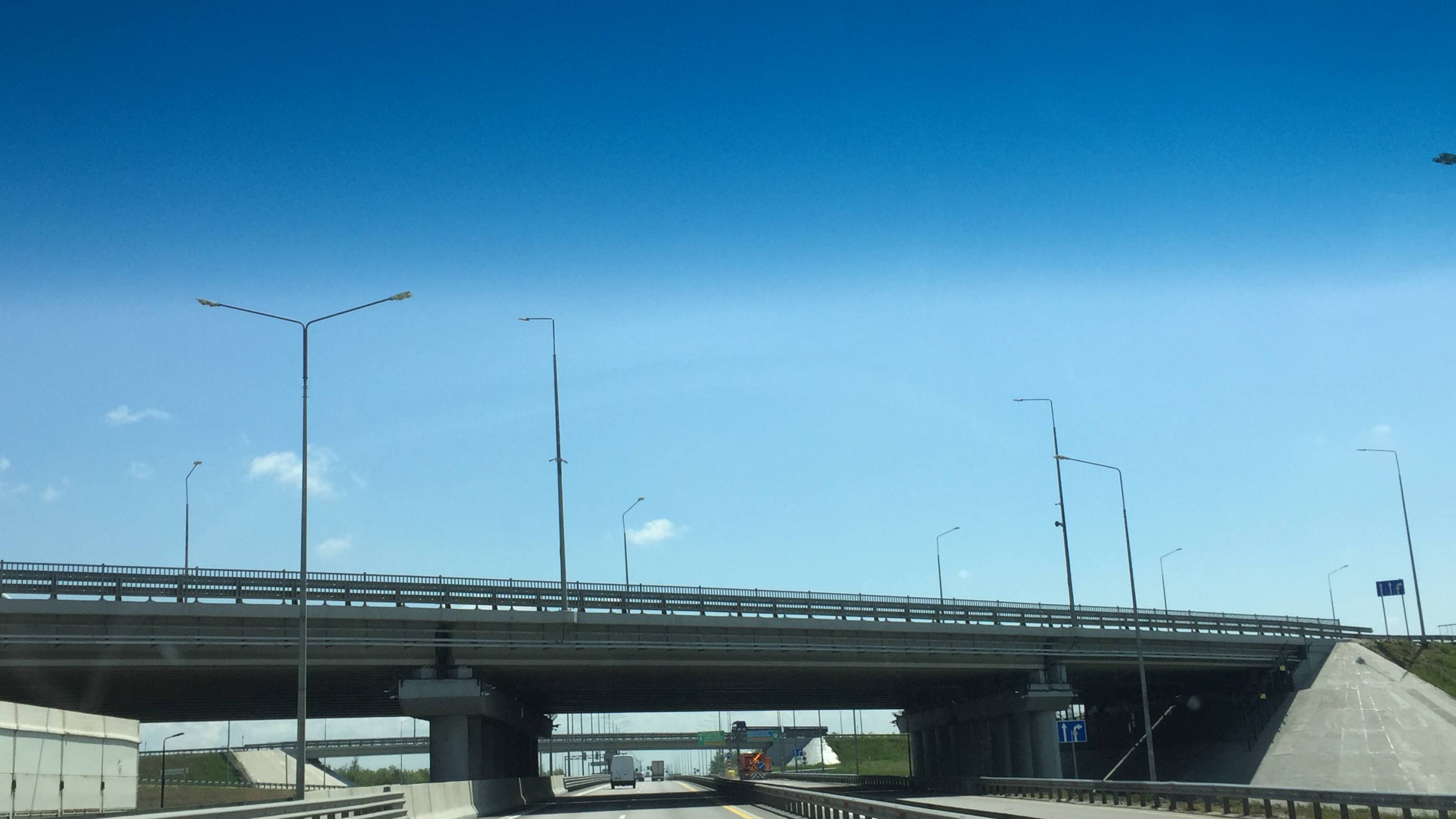 Путешествие на автомобиле. Трасса М 4 "Дон" Граница Ростовской и Воронежской области. Май 2025 года смотреть онлайн