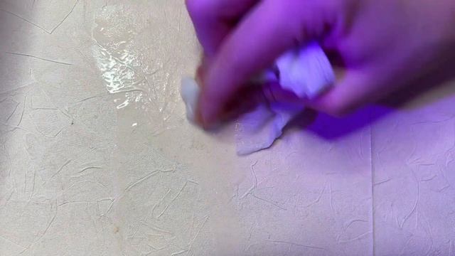 Как отмыть пятна на обоях?