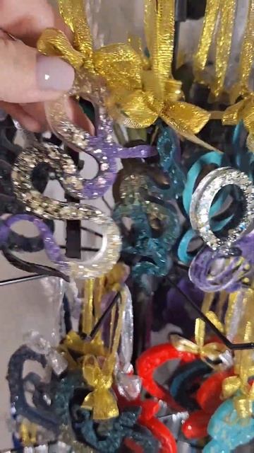 В наличии ёлочные игрушки-змейки из эпоксидной смолы ? смотреть онлайн