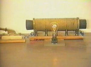 Физика. Опыты. Электричество и магнетизм. Электромагнитная индукция. Экстратоки размыкания