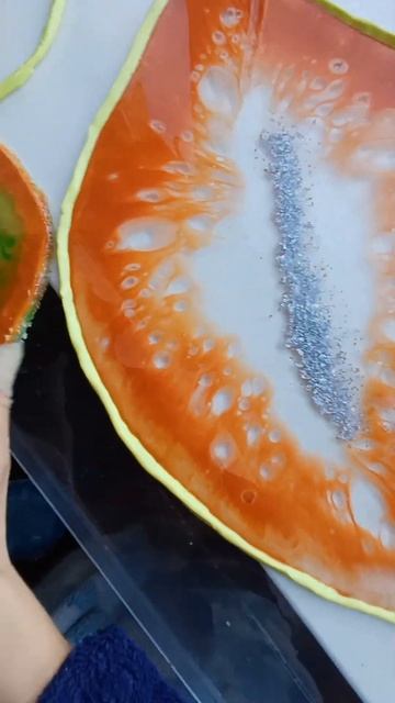 Правильное смешивание смолы!Заливка эпоксидной смоло смотреть онлайн