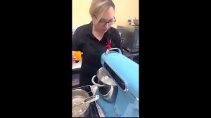 Кремовая флористика (изготовление БЗК и декор торта) 1 часть