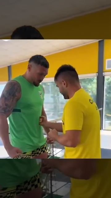 Усик набивает пресс смотреть онлайн