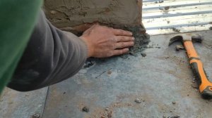 Замазка крыши и трубы, народным способом.