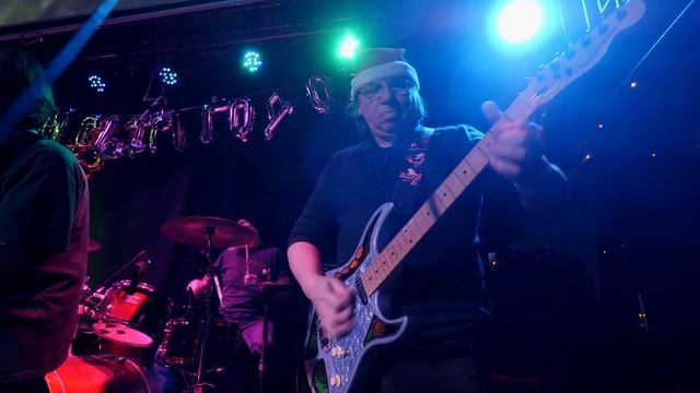 Легко ли быть мудаком (Выход). Дуче и УО смотреть онлайн