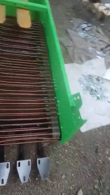 Трактор Шифенг 350Л поки без капоту, але... смотреть онлайн