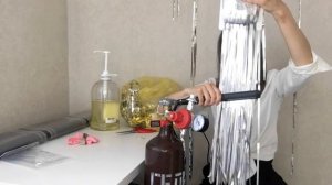 Как за несколько минут сделать дождик ровным. Декор для воздушных шаров #видео