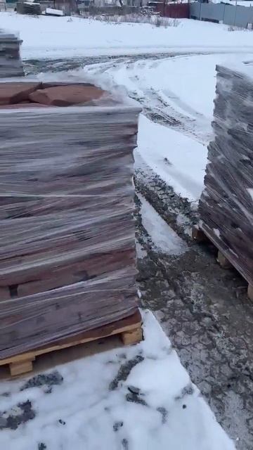 РОСТОВ ОТГРУЖВЮАЕТ 🏗#природныйкамень #плитняк #брусч смотреть онлайн