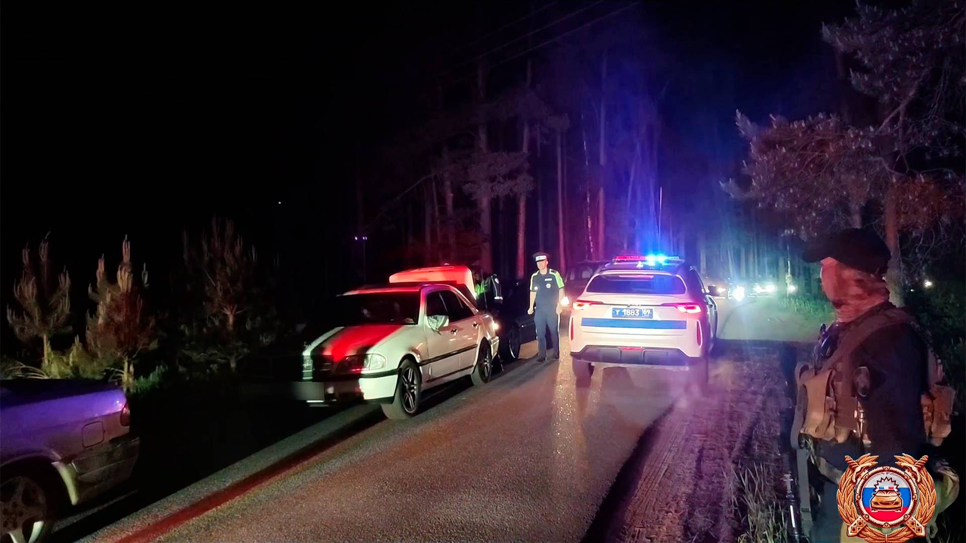 Сотрудники Госавтоинспекции впервые успешно предотвратили ночные "Оршинские гонки" стритрейсеров смотреть онлайн