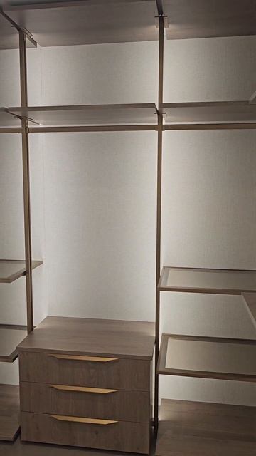 Гардеробная система Модус, на стены наклеены мдф пане? смотреть онлайн