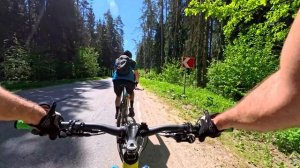 Лена и Таня в деле! Попрыгал на трамплинах! ВЕЛОПОКАТУШКА 143