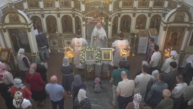 Запись трансляции 1 июня 8:40. Часы. Литургия смотреть онлайн