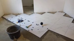 Диагональная раскладка плитки на пол #керамогранит