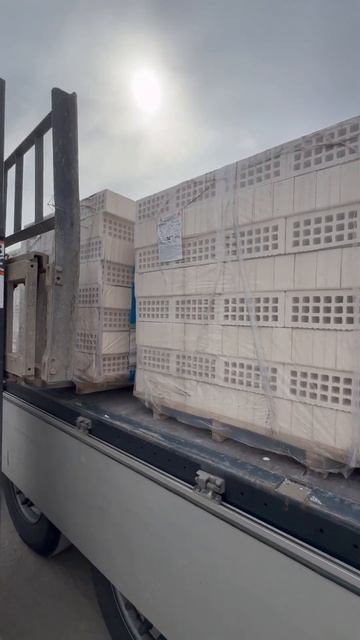 нежный белый кирпич 30р #кирпич #кирпичи #строительство смотреть онлайн