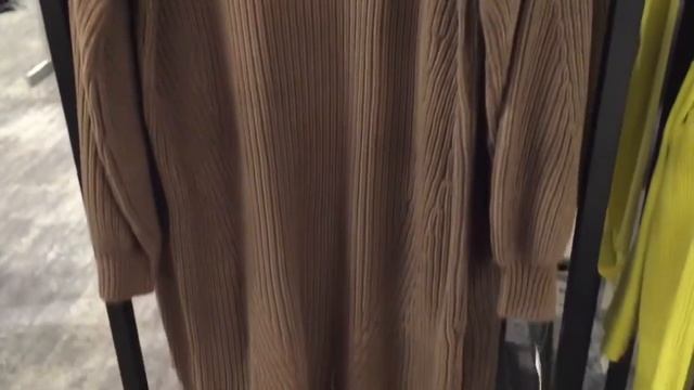 Аглы свитера. Вязаное платье. Рубашка-куртка #вязаныеизделия #курткарубашка смотреть онлайн