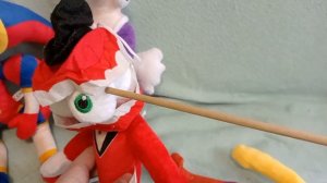 я распоковал игрушки удивительный цифровой цирк